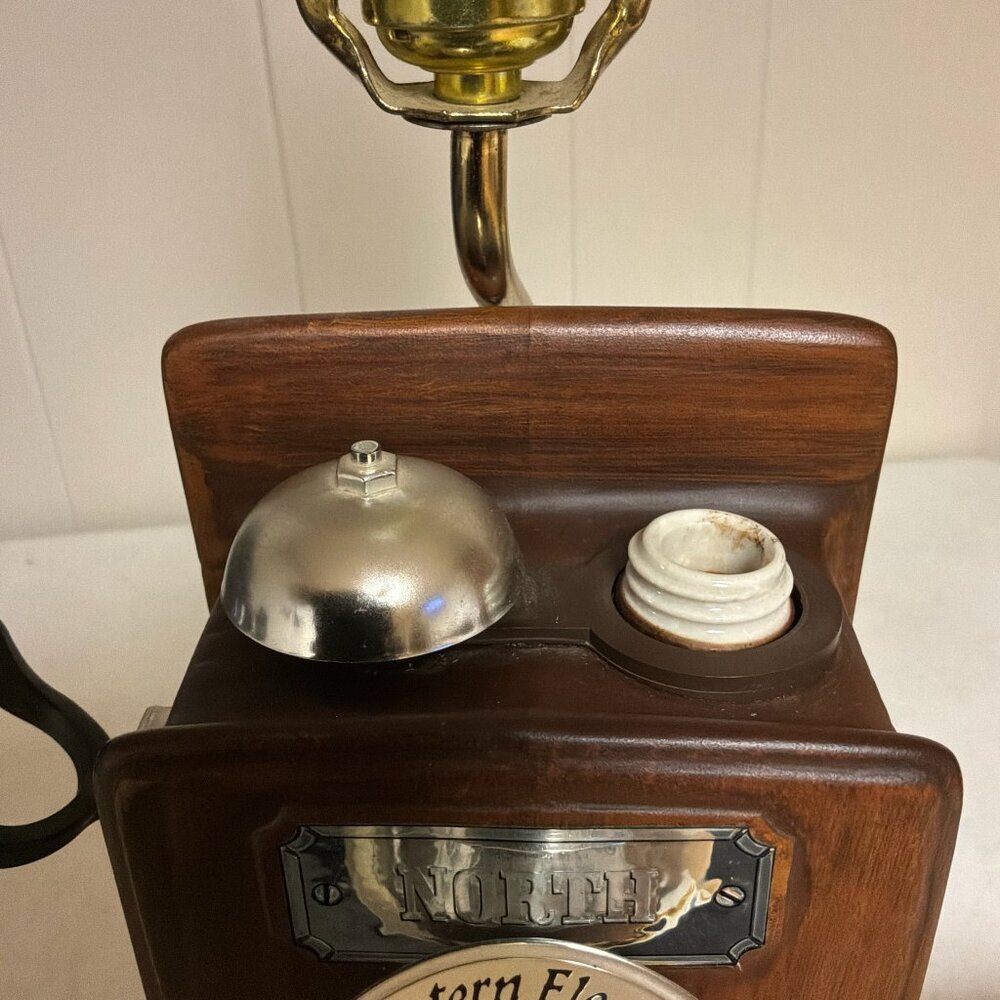 Jim Beam Whiskey Decanter Bottle 1249 Telephone Lamp Tested and Works - Picture 6 of 9
